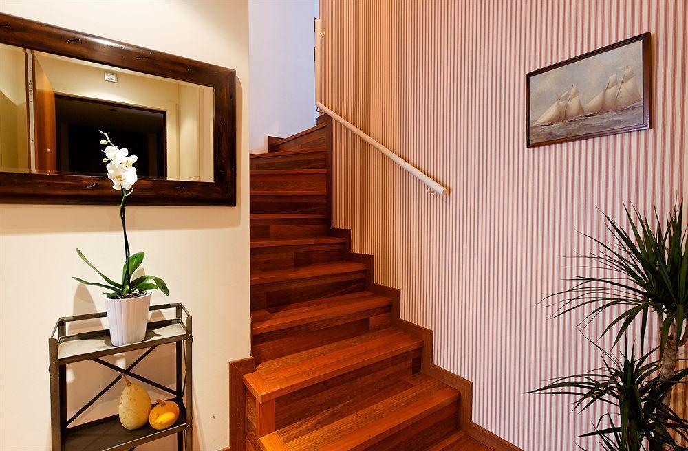 Inside Barcelona Apartments Mercat Bagian luar foto
