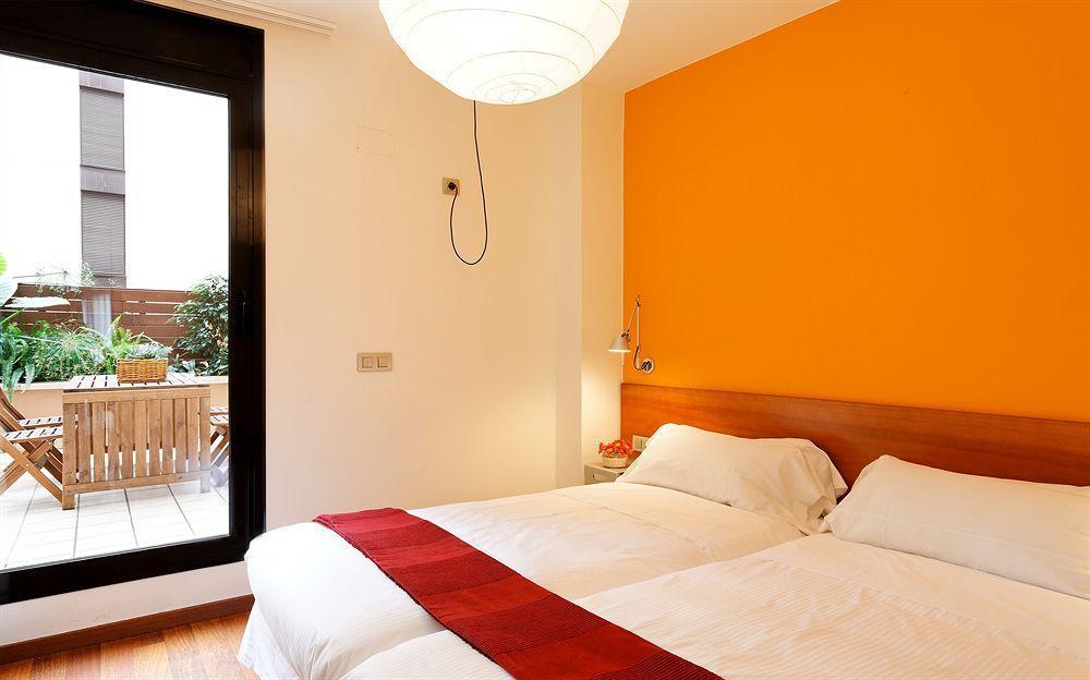 Inside Barcelona Apartments Mercat Bagian luar foto