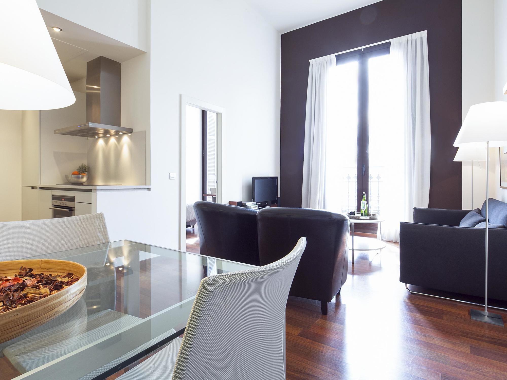 Inside Barcelona Apartments Mercat Bagian luar foto