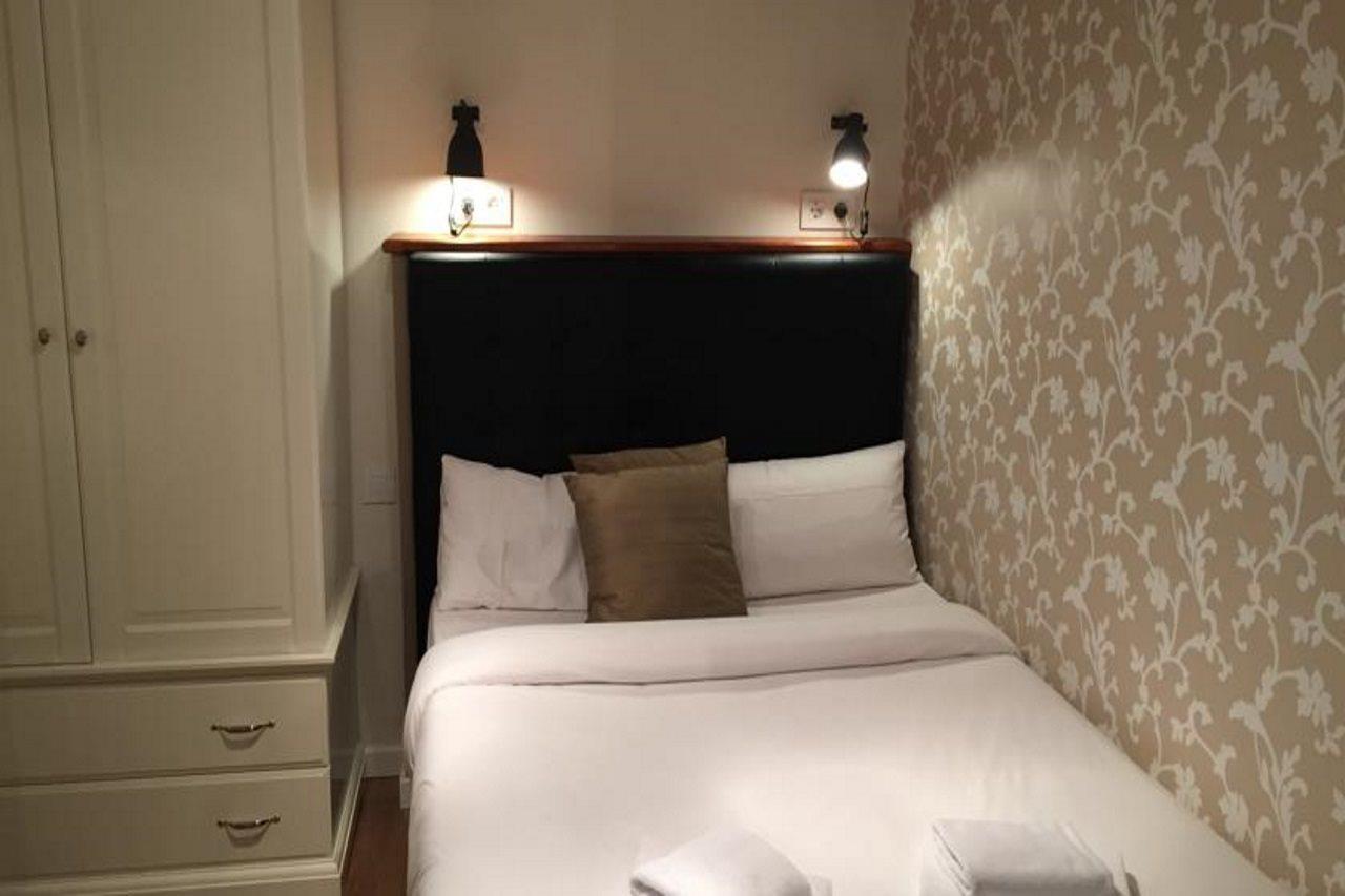 Inside Barcelona Apartments Mercat Bagian luar foto