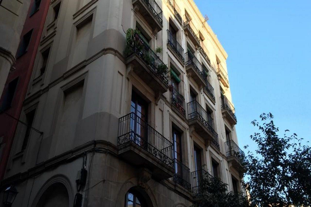 Inside Barcelona Apartments Mercat Bagian luar foto