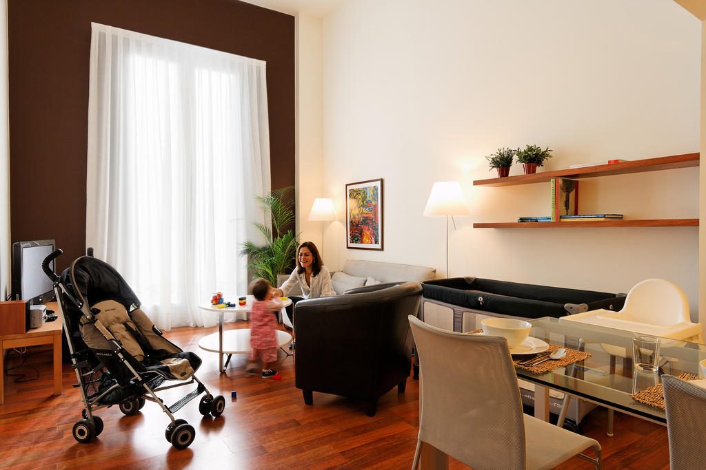 Inside Barcelona Apartments Mercat Bagian luar foto