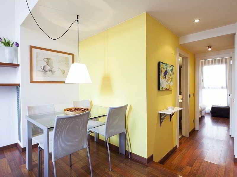 Inside Barcelona Apartments Mercat Bagian luar foto