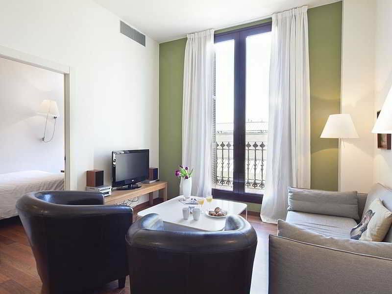 Inside Barcelona Apartments Mercat Bagian luar foto