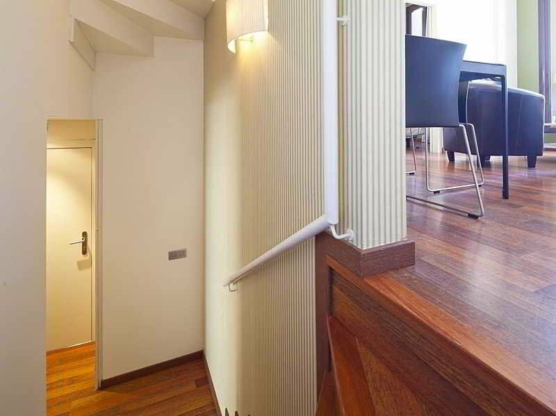 Inside Barcelona Apartments Mercat Bagian luar foto