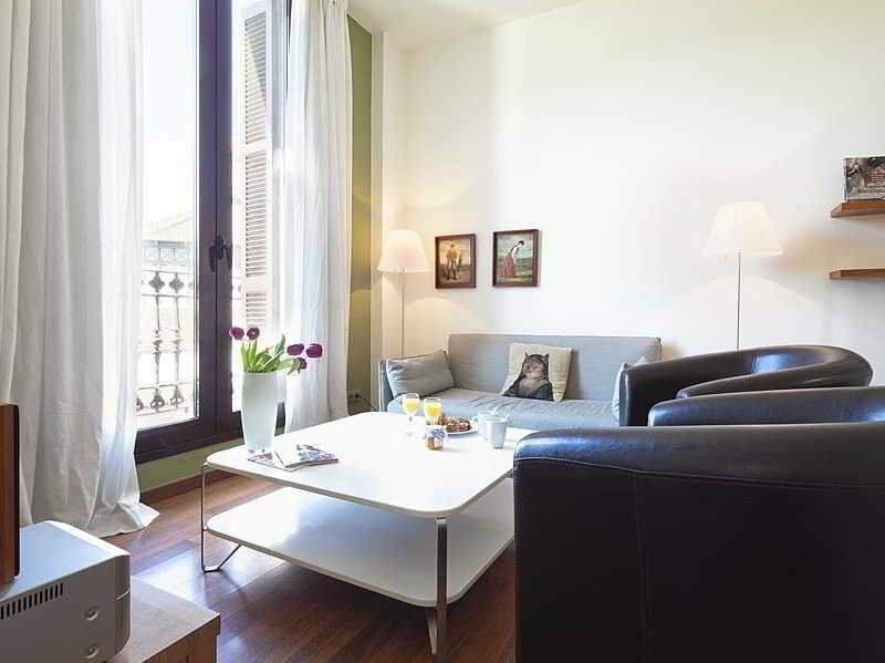 Inside Barcelona Apartments Mercat Bagian luar foto
